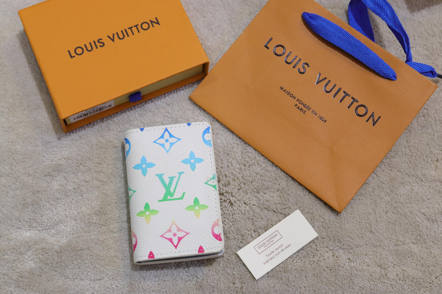 LV card wallet