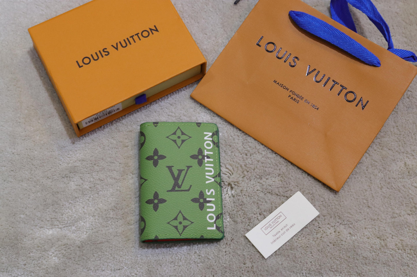 LV card wallet