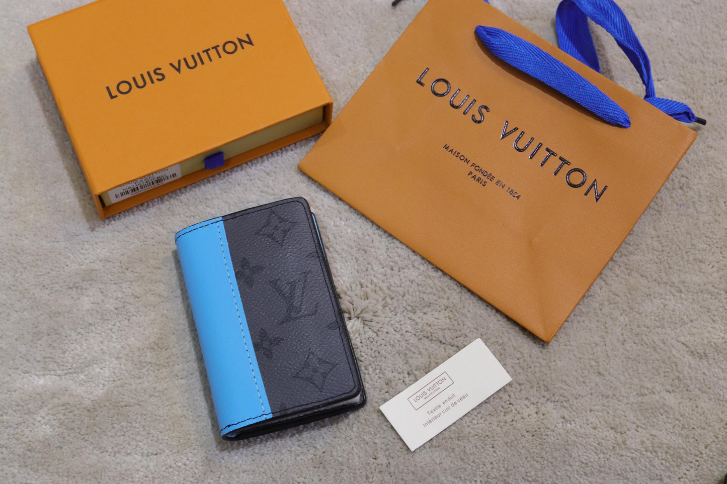 LV card wallet