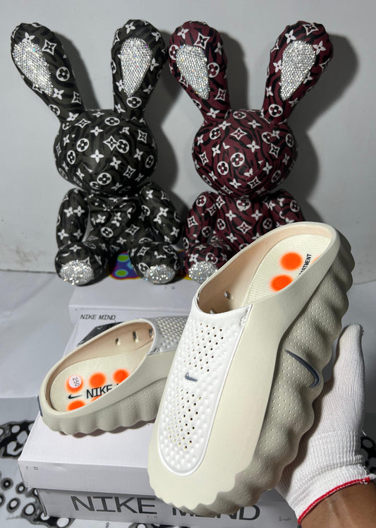 Nike Mind 001 Mules 💡 light bone