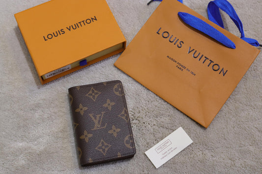 LV card wallet