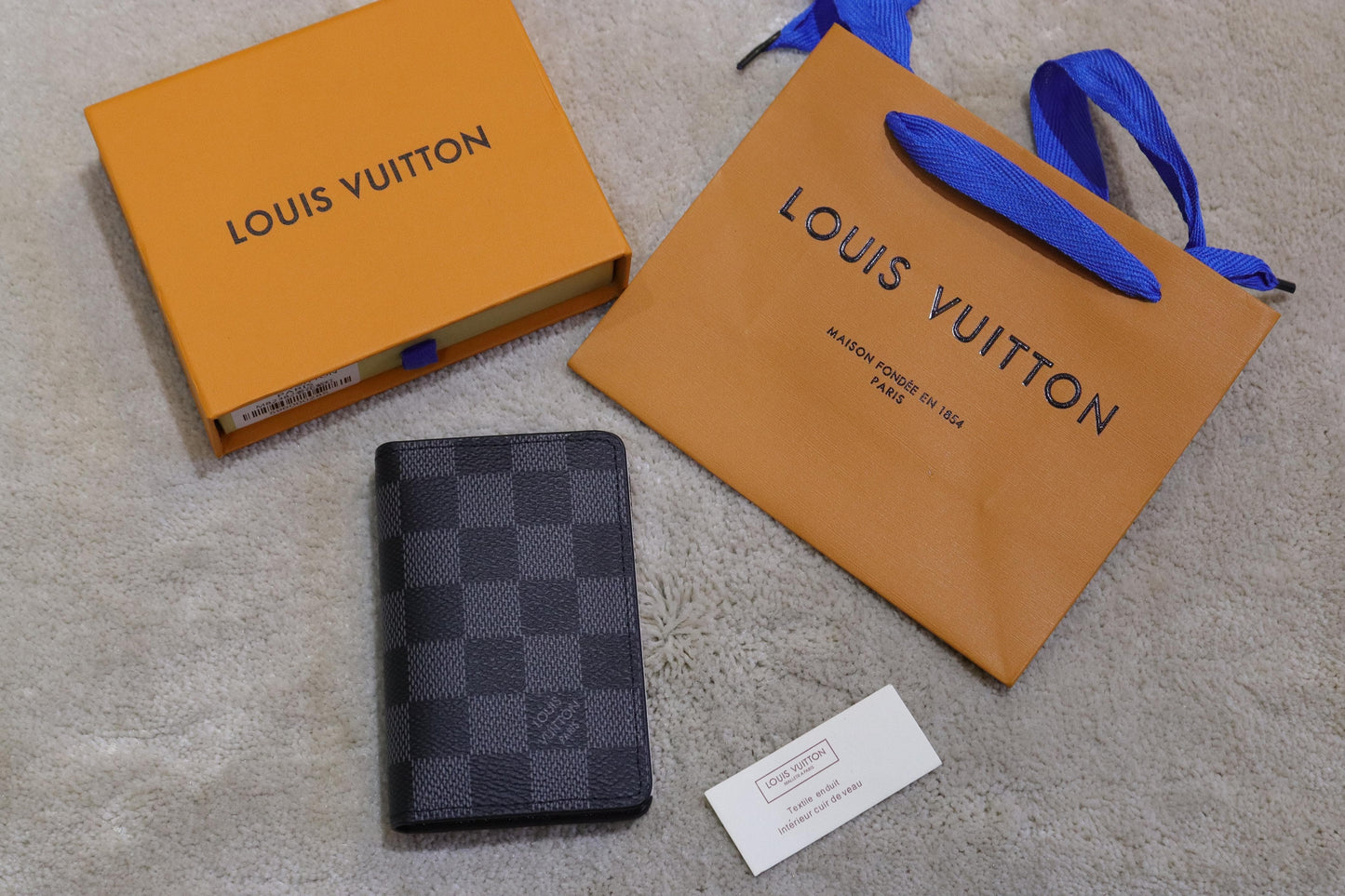 LV card wallet