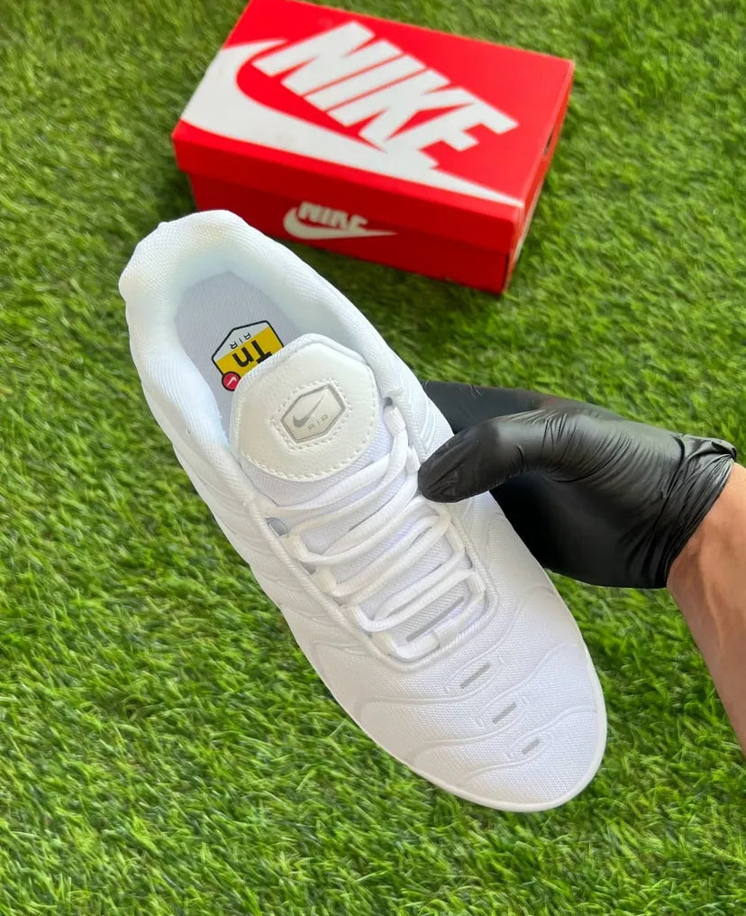 AIR MAX TN PLUS TRIPLE WHITE