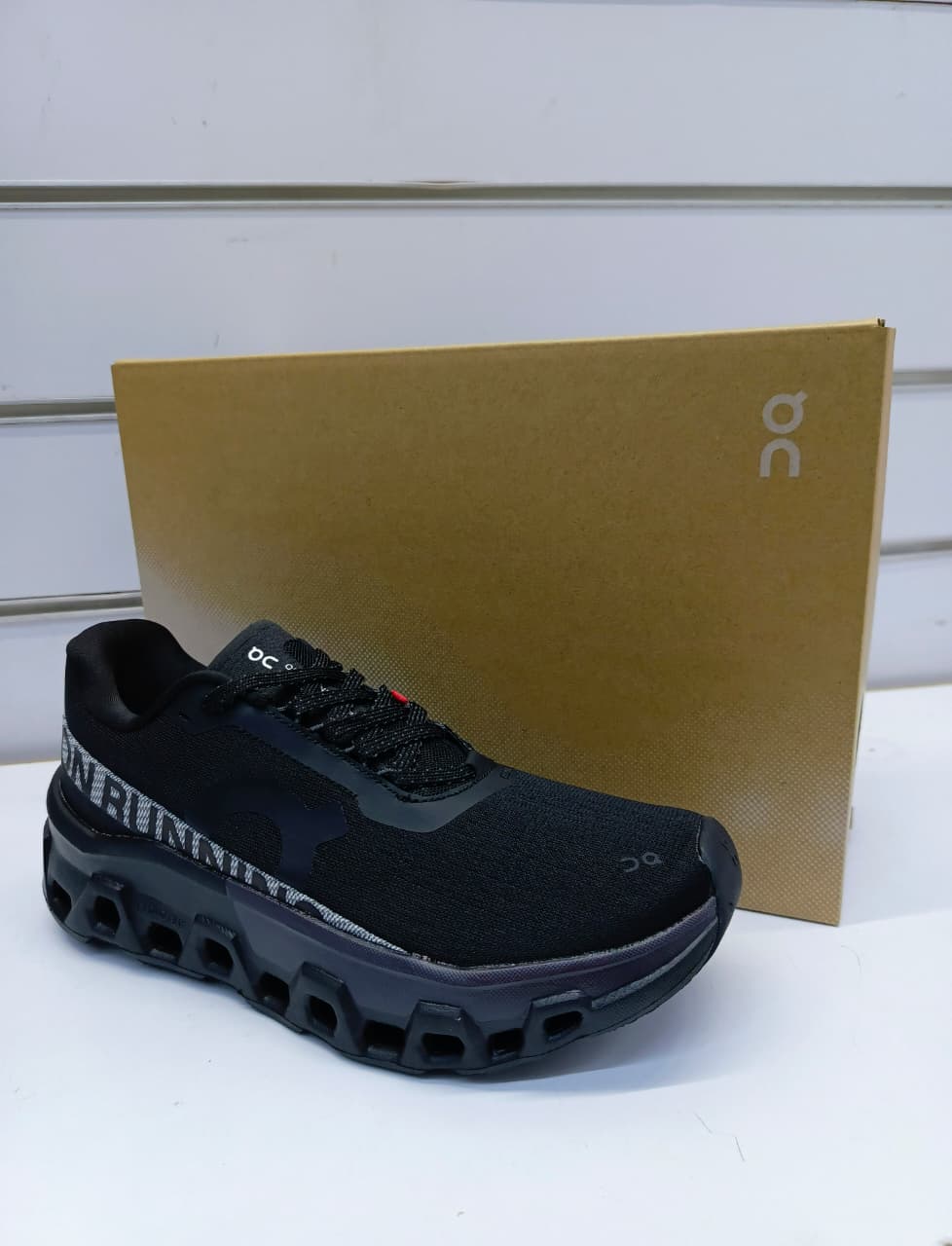 On Cloud Running Monster 2