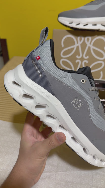 On Cloud Running Grey